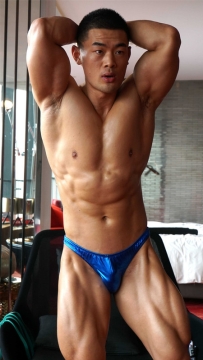 直男健身教练阿平